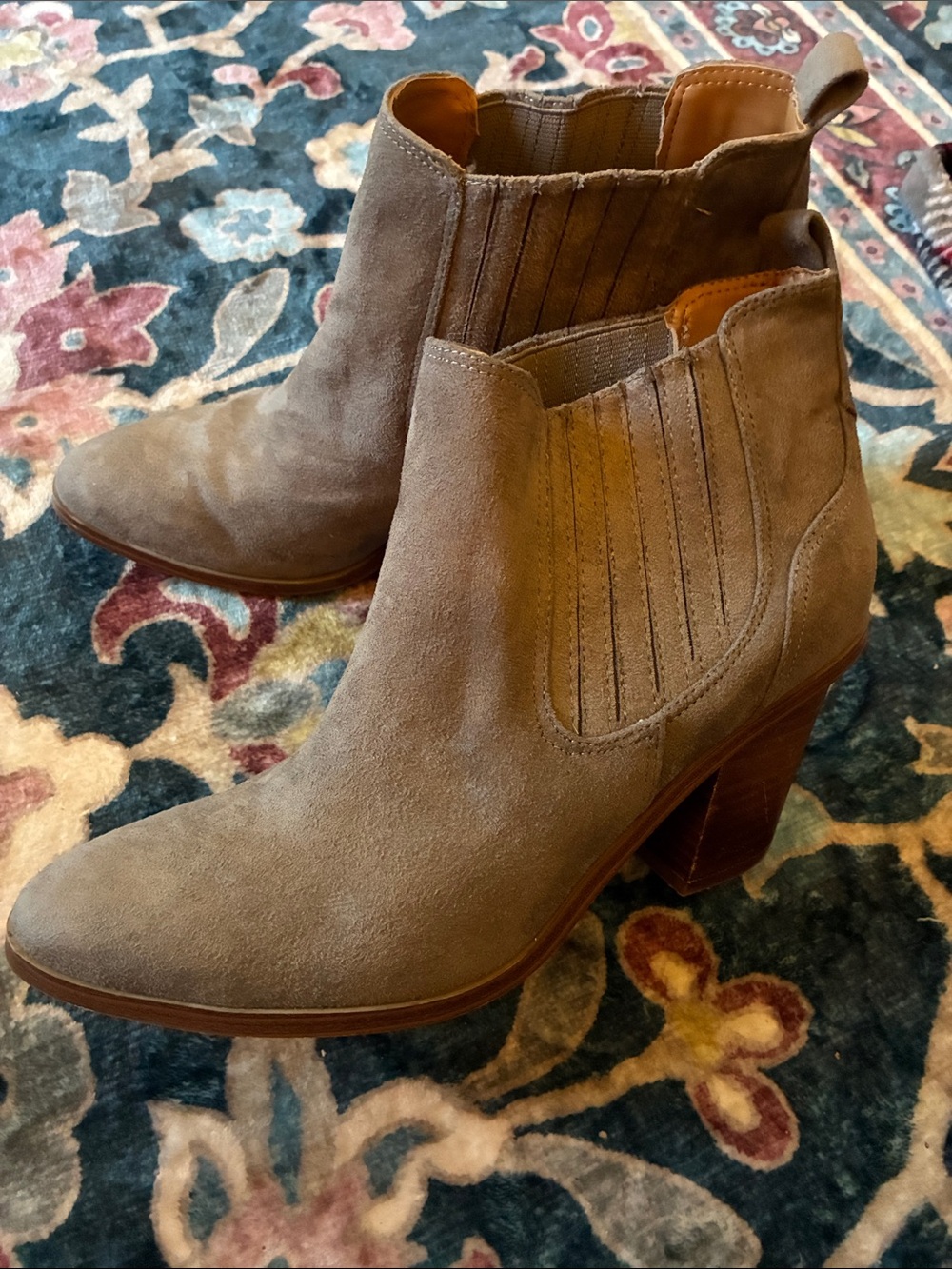 Nine West Mayley Taupe/Gray Faux Suede Ankle Boots 9